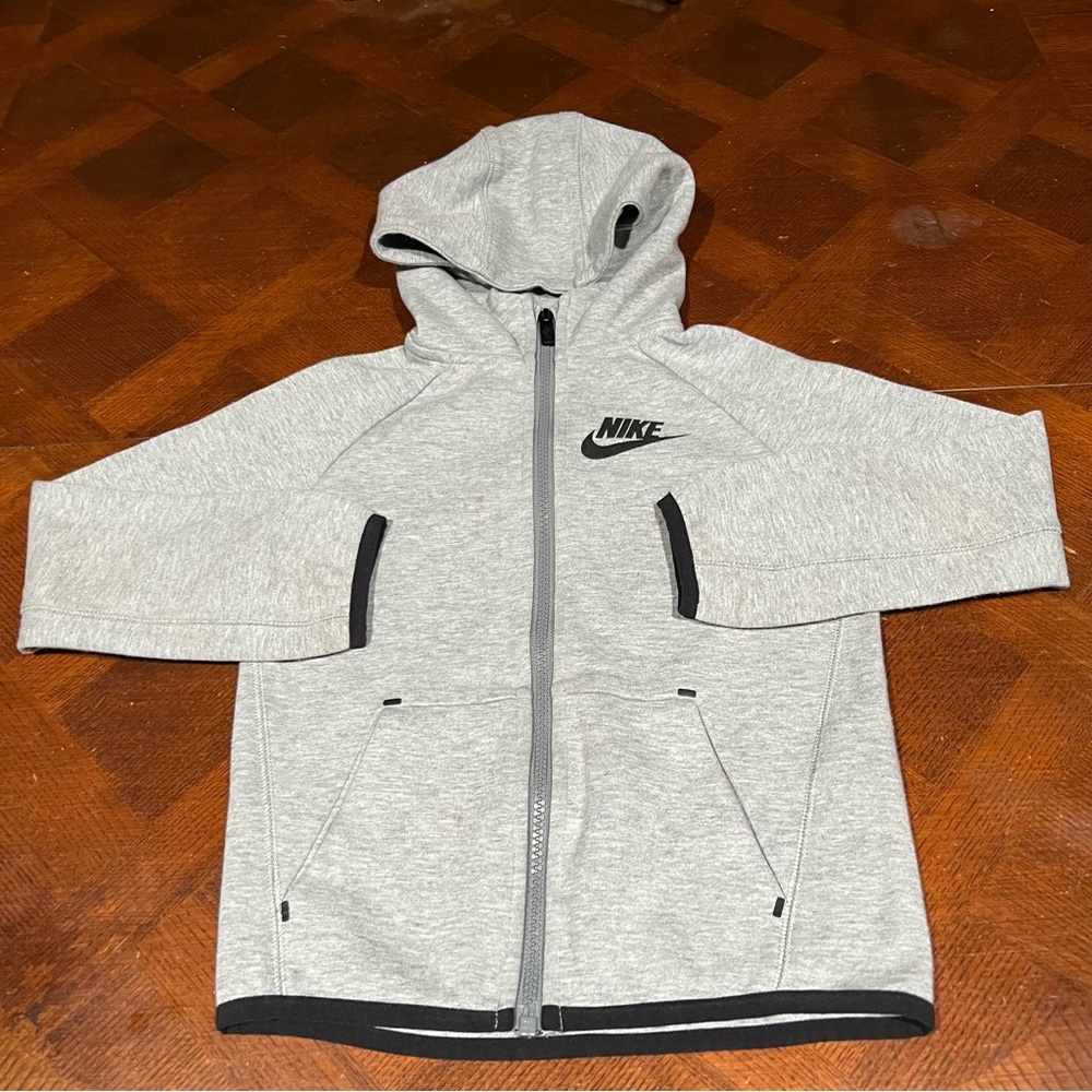 NIKE TECH ZIP UP BOYS SWEATSHIRT